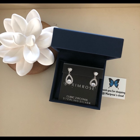 Primrose Jewelry - NWOT Primrose Cubic Zirconia Silver Earrings